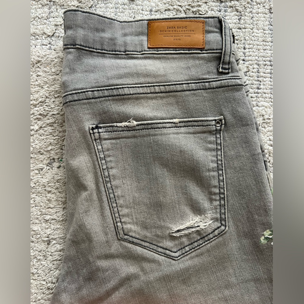 🌸🌸Zara Basic| Floral Gray Skinny Jeans Size 6USA - Picture 11 of 11